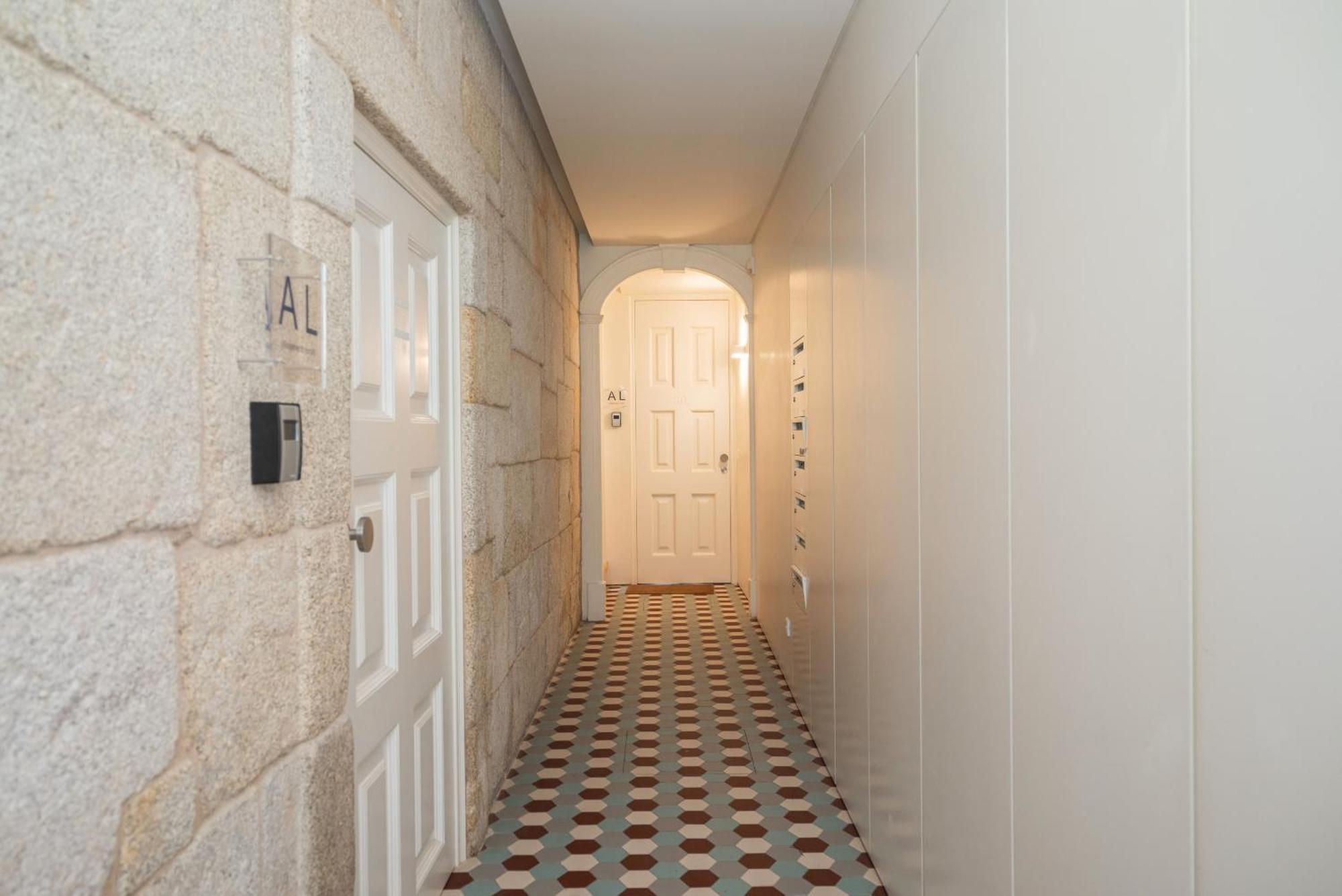 Ferienwohnung Modern Loft W Ac Downtown And Metro Porto Exterior foto